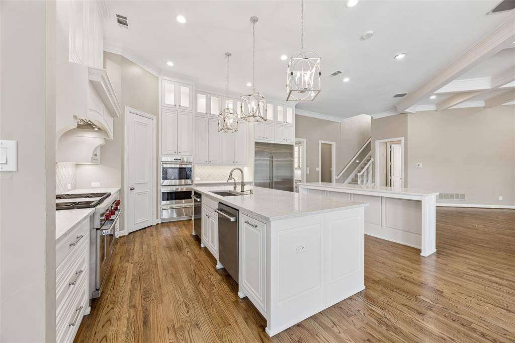 17508 Oak Mount Place, Dallas, TX 75287