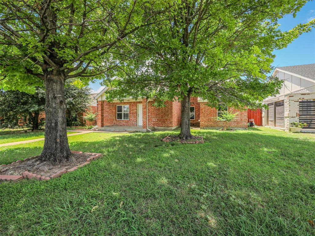 1716 E Parker Road, Plano, TX 75074