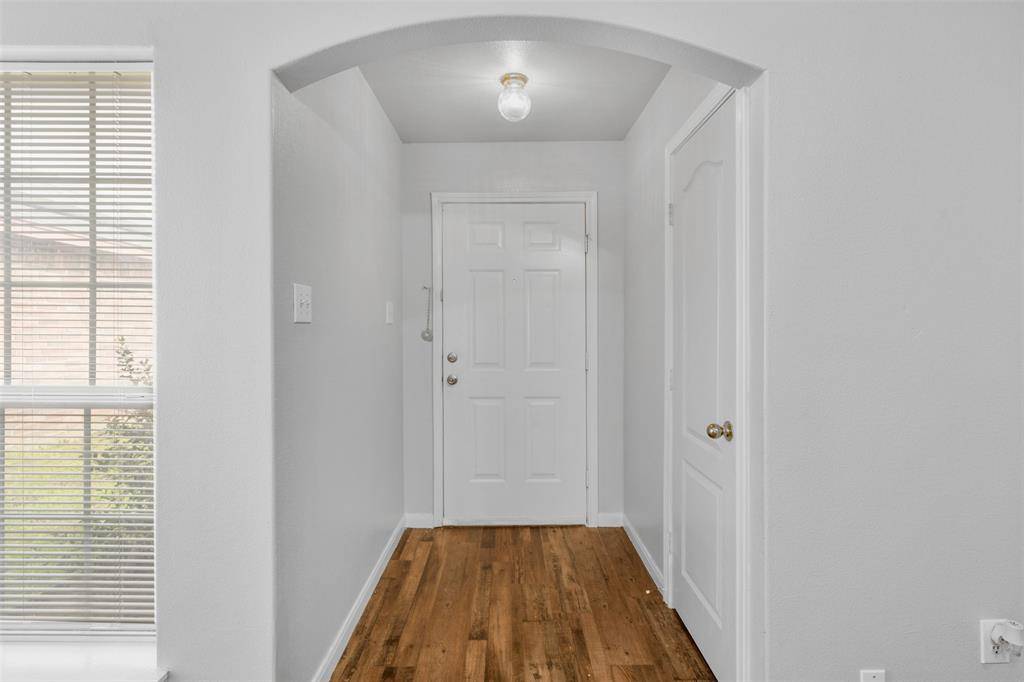 9212 Coral Lane, Fort Worth, TX 76140