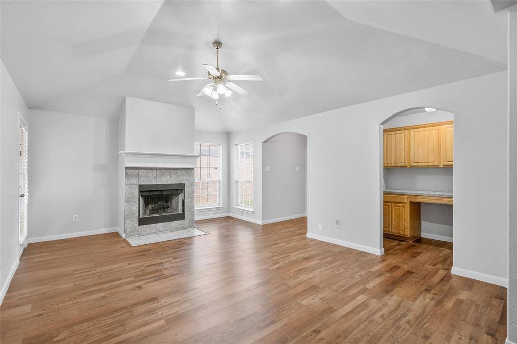 9212 Coral Lane, Fort Worth, TX 76140
