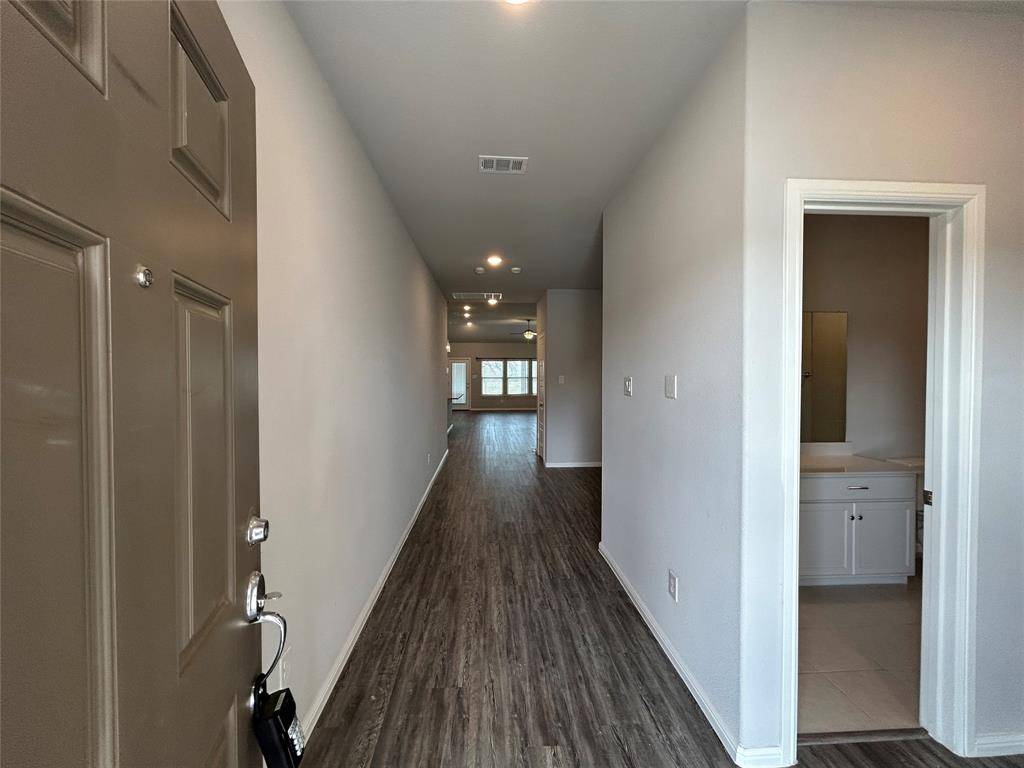 8941 Lantana Meadow Drive, Fort Worth, TX 76131
