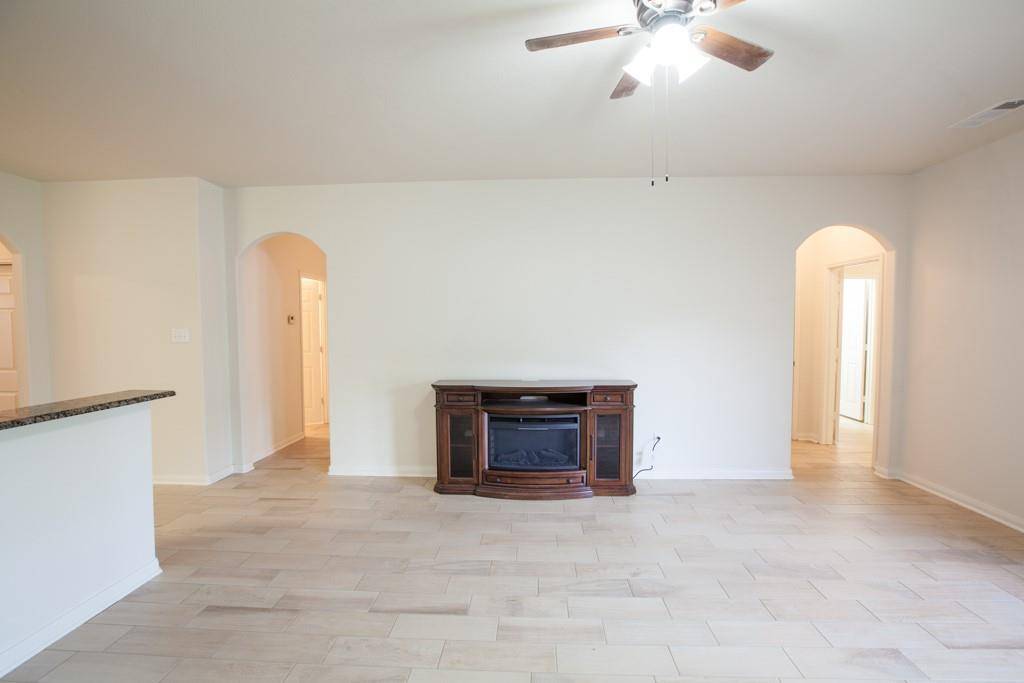 128 Tennyson Street, Anna, TX 75409