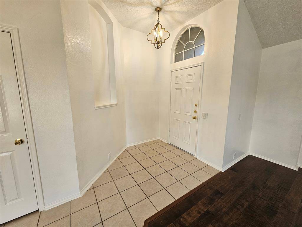 1128 Marshall Drive, Euless, TX 76039