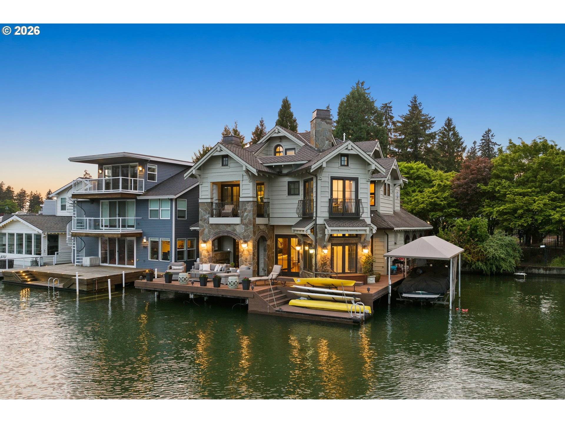 100 3RD ST, Lake Oswego, OR 97034