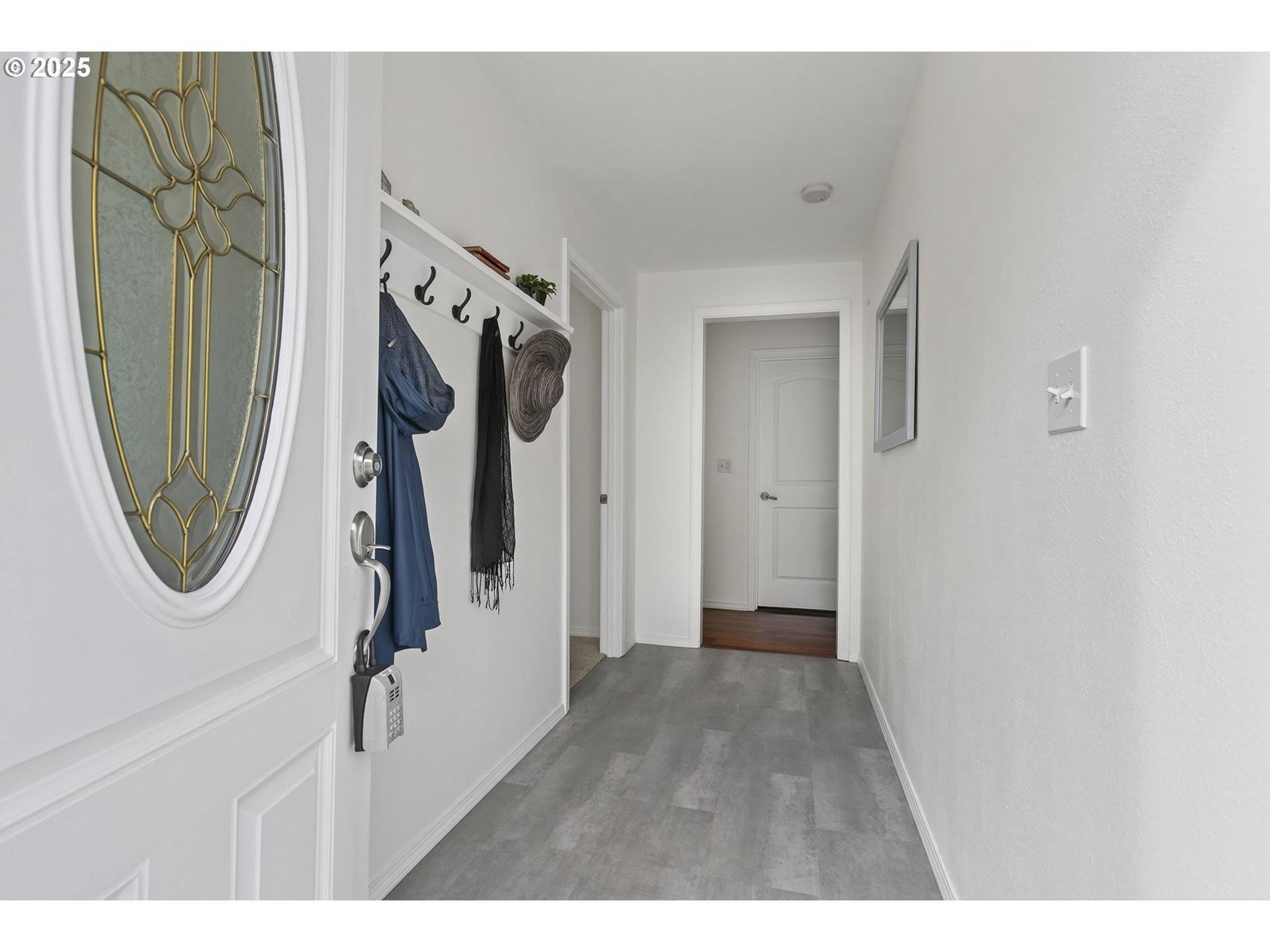 11630 N Island Cove LN, Portland, OR 97217