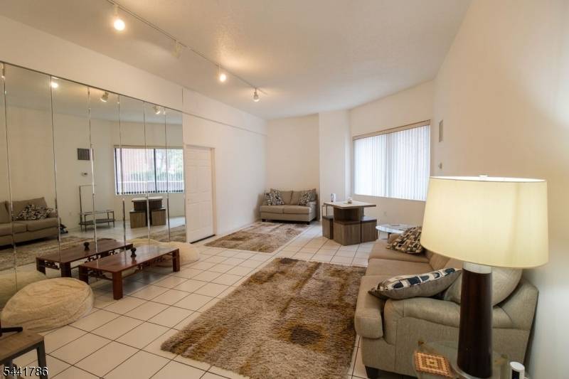 108 Harmon Cove Tower, Secaucus Town, NJ 07094