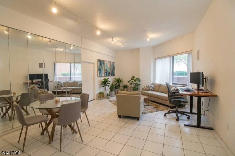 108 Harmon Cove Tower, Secaucus Town, NJ 07094