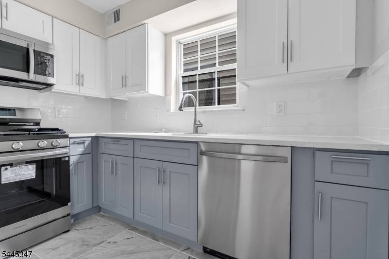 533 S 10Th St, Newark City, NJ 07103