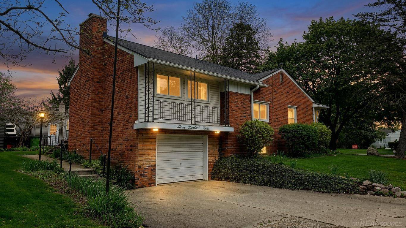 303 Pennell ST, Northville, MI 48167