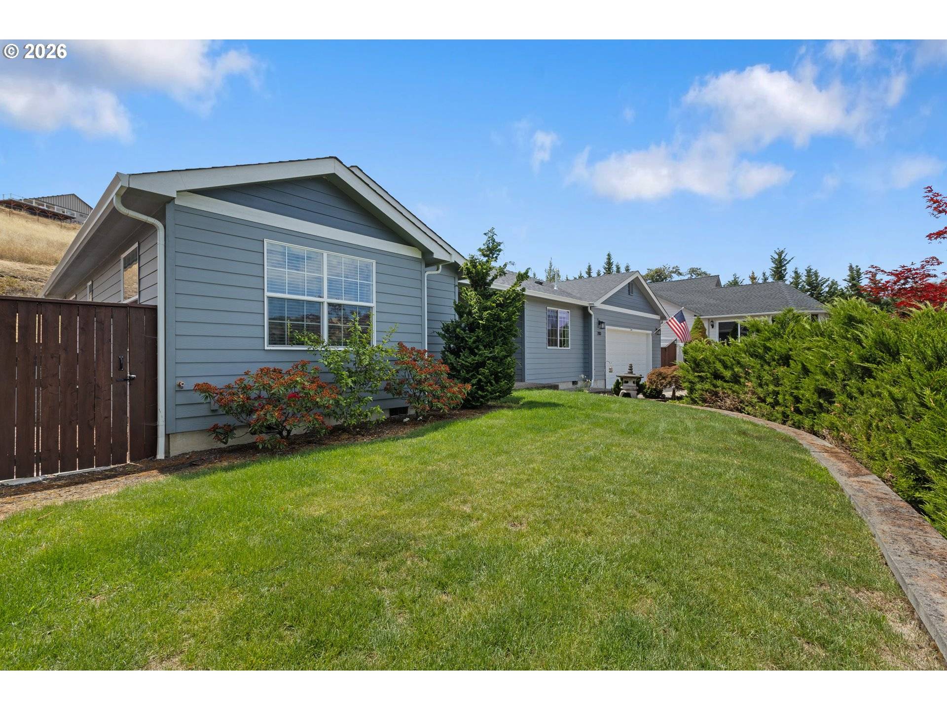 200 RAINBOW RIDGE AVE, Roseburg, OR 97471