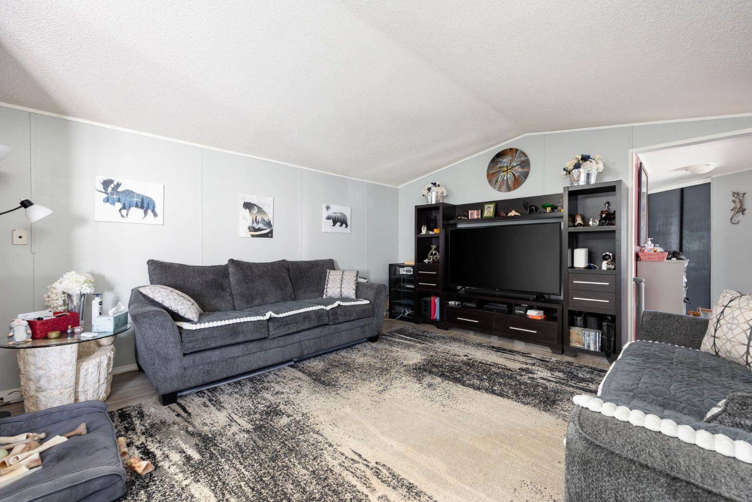 163 Cree LN, Fort Mcmurray, AB T9L1Y5