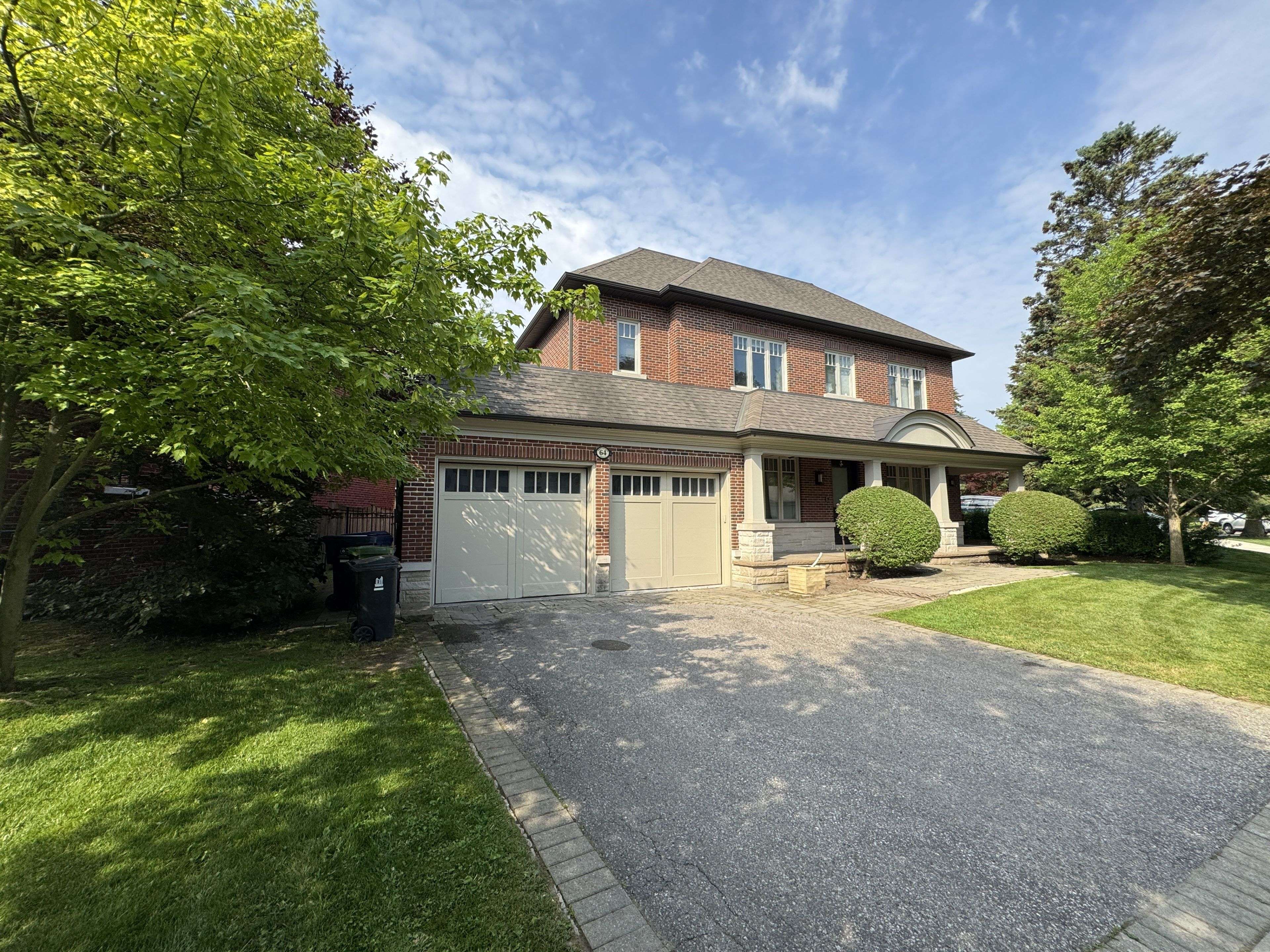 64 Montressor DR, Toronto C12, ON M2P 1Z4
