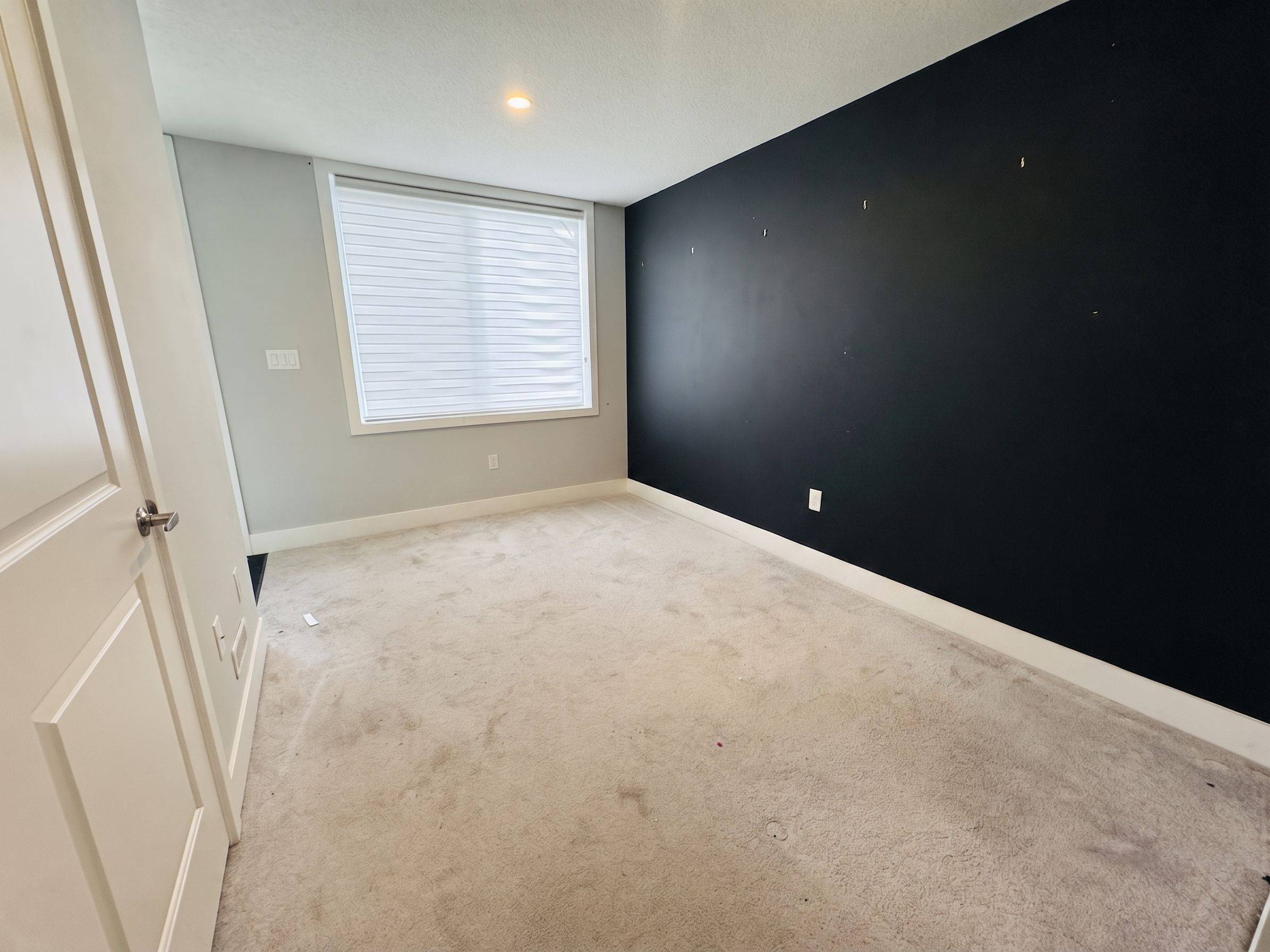177 Edgevalley RD #11, London East, ON N5V 0C5