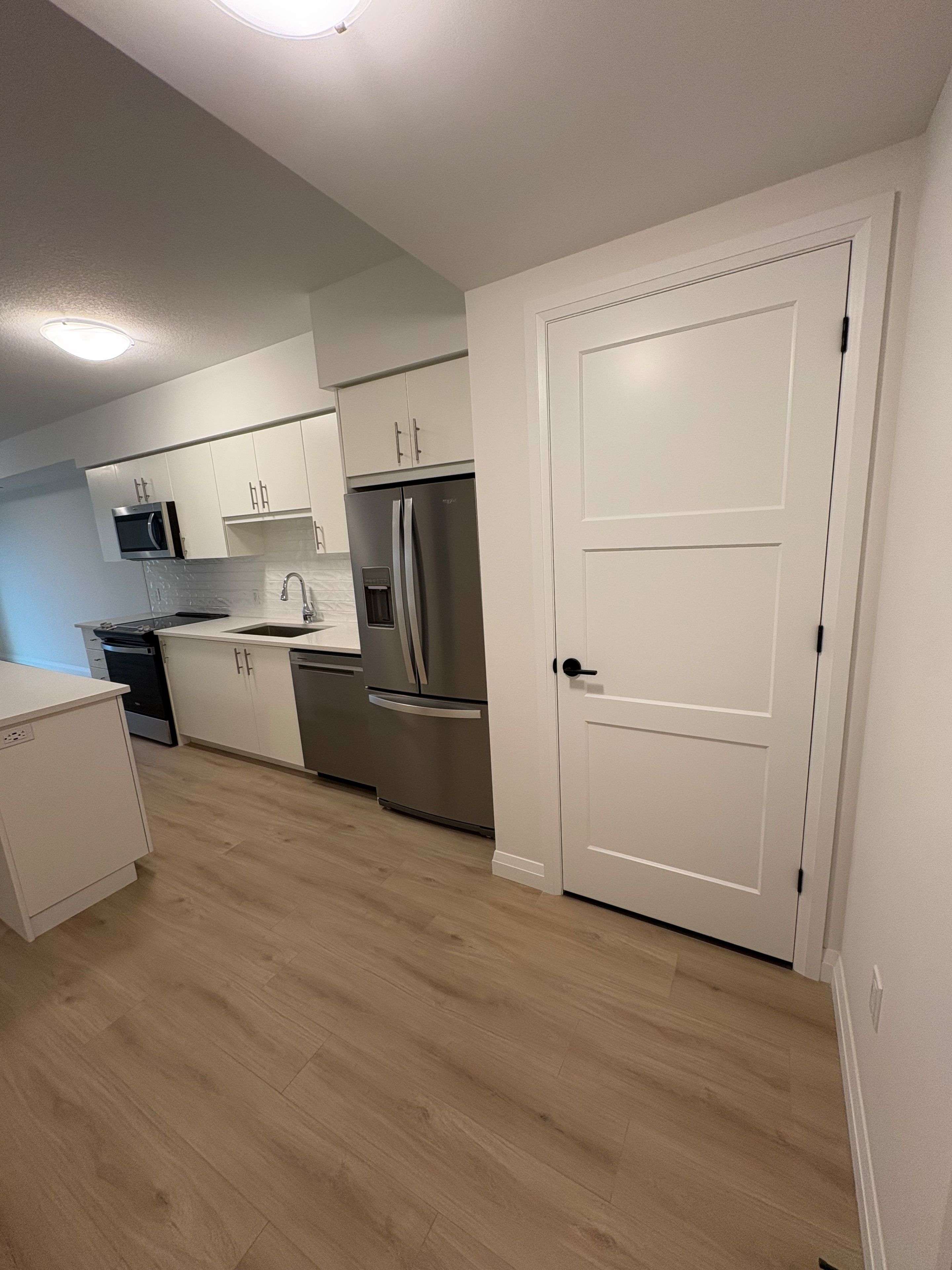 93 Arthur ST #809, Guelph, ON N1E 0S6