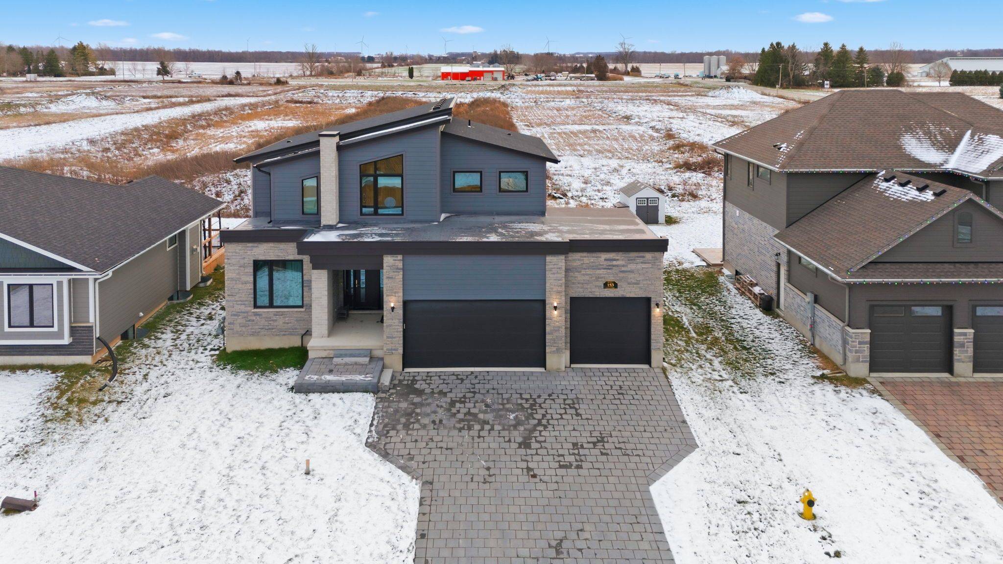153 McLeod ST, North Middlesex, ON N0M 2K0