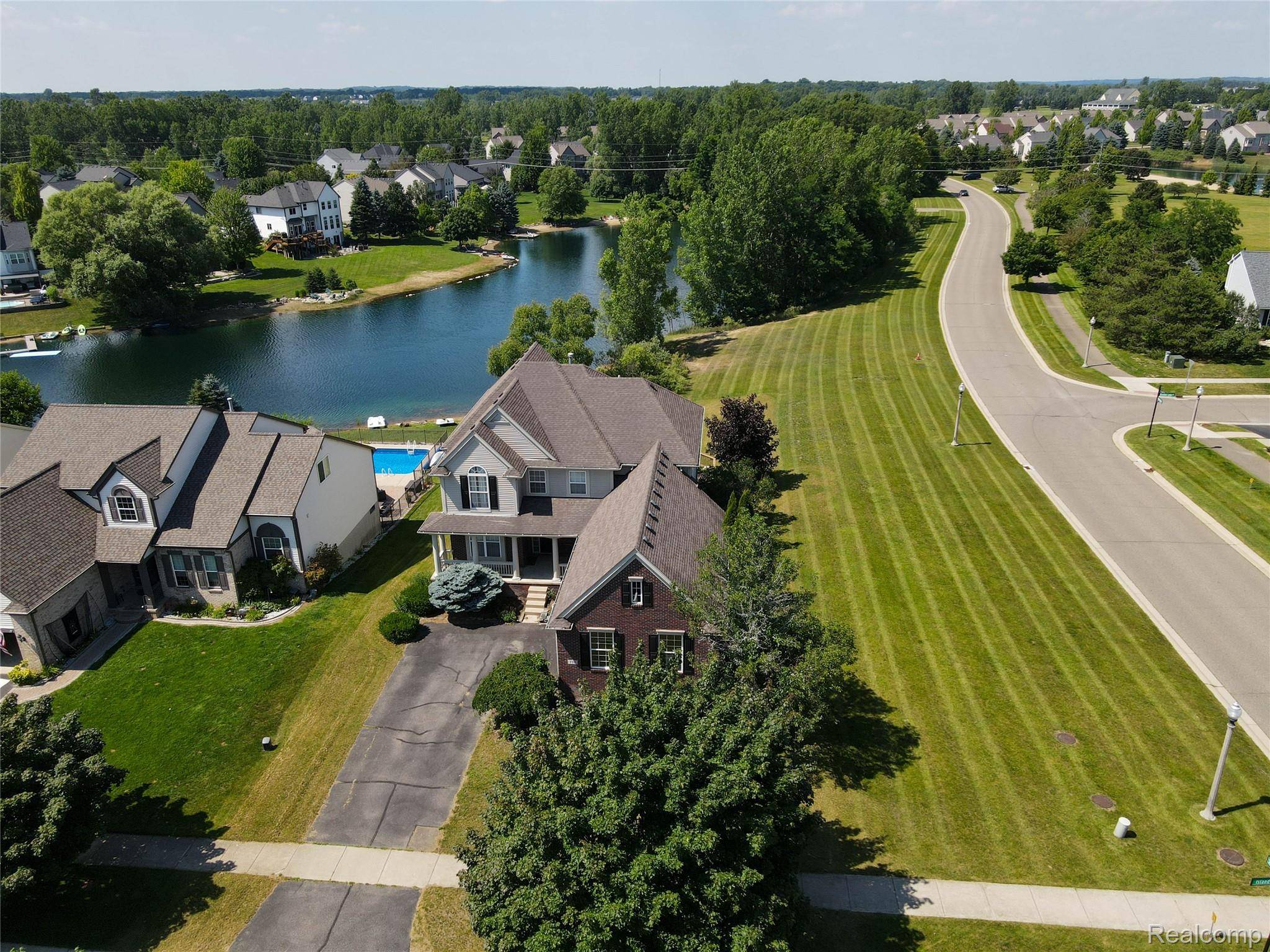 770 Island Lake DR, Oxford Charter Township, MI 48371