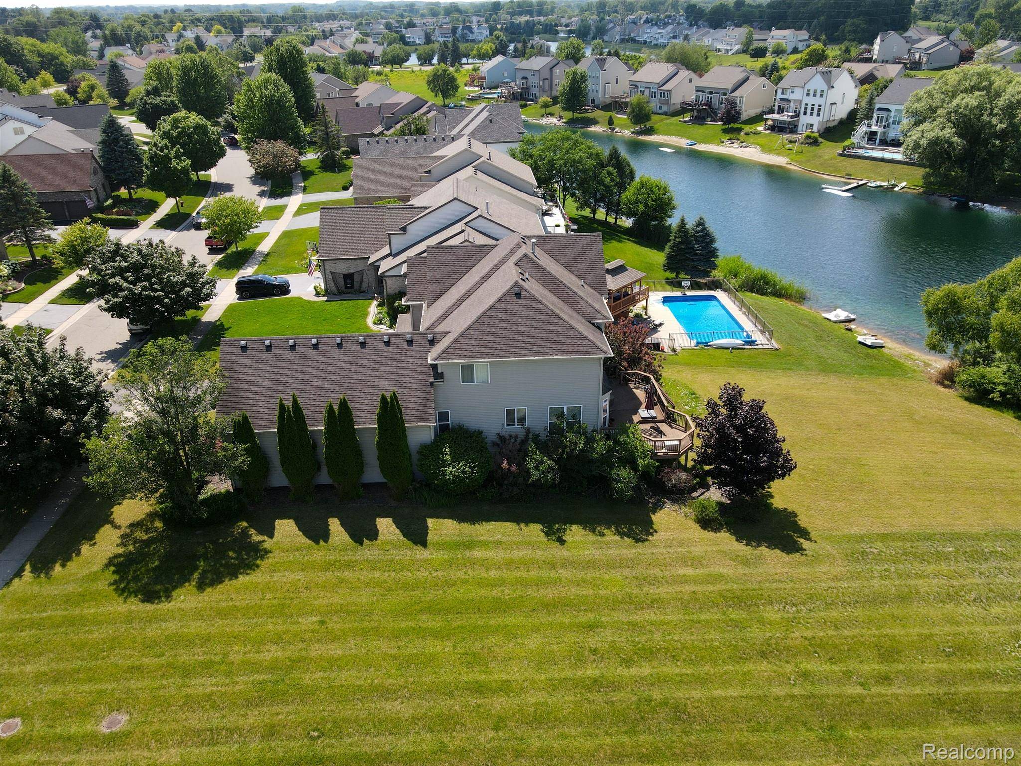 770 Island Lake DR, Oxford Charter Township, MI 48371
