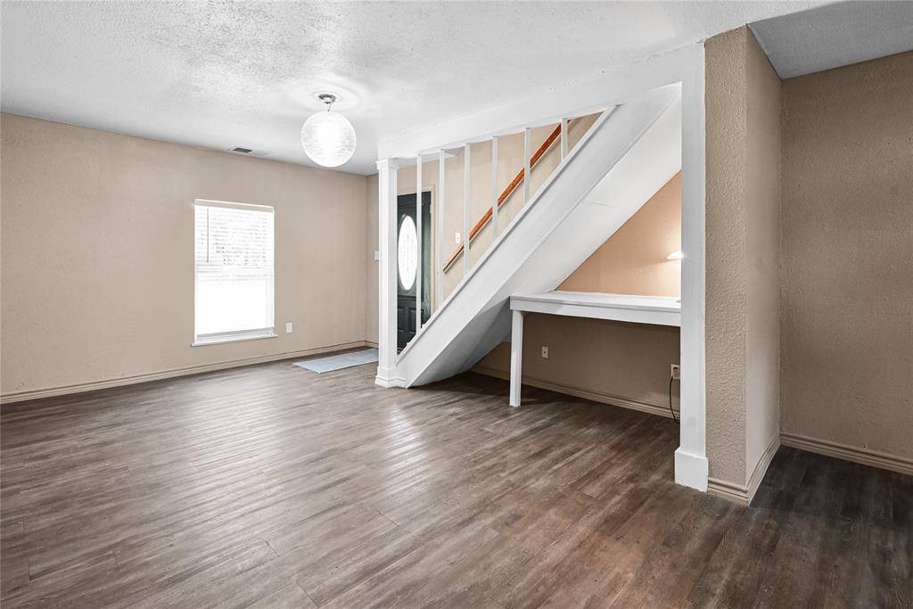 405 Walker Street, Eustace, TX 75124