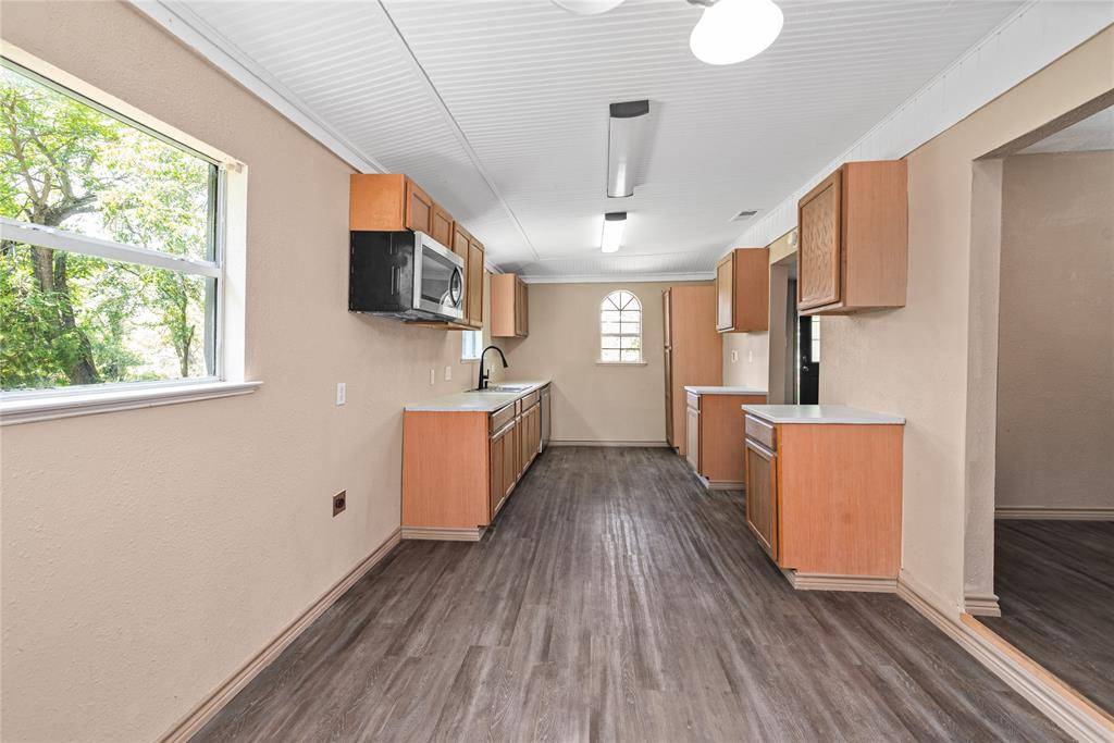 405 Walker Street, Eustace, TX 75124