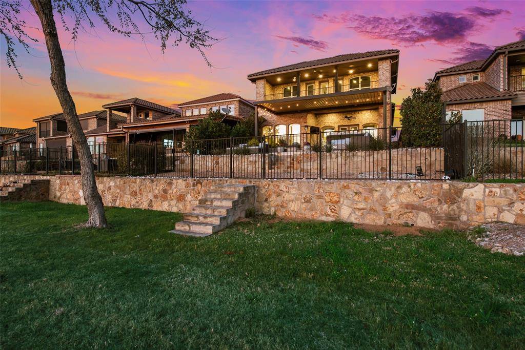 10013 Lakeside Drive, Fort Worth, TX 76179