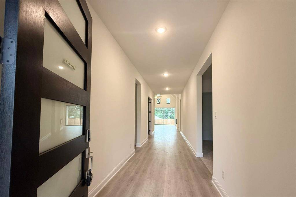 302 Alicia Court, Mansfield, TX 76063