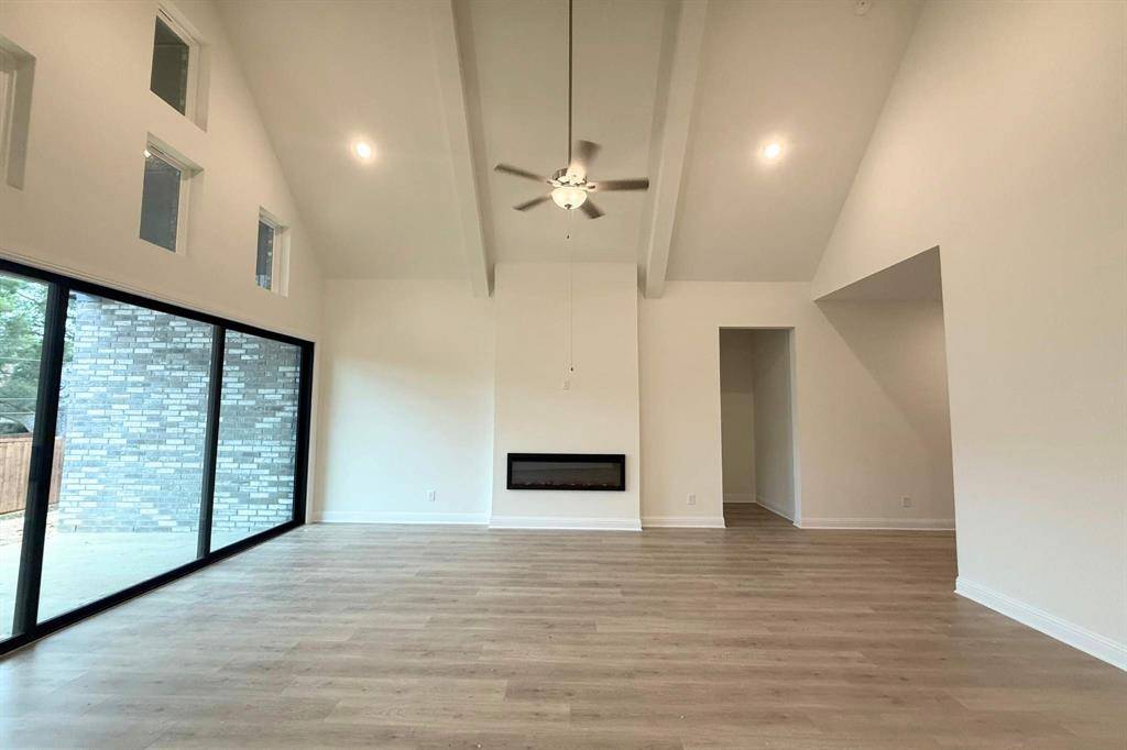 302 Alicia Court, Mansfield, TX 76063