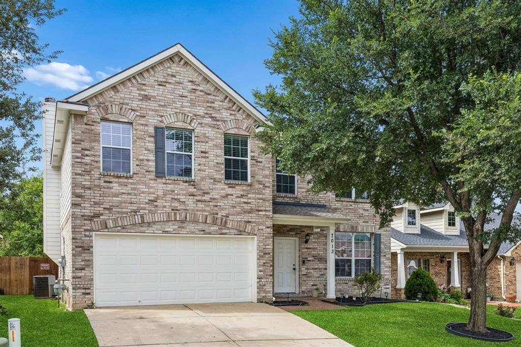 7013 Lindentree Lane, Fort Worth, TX 76137