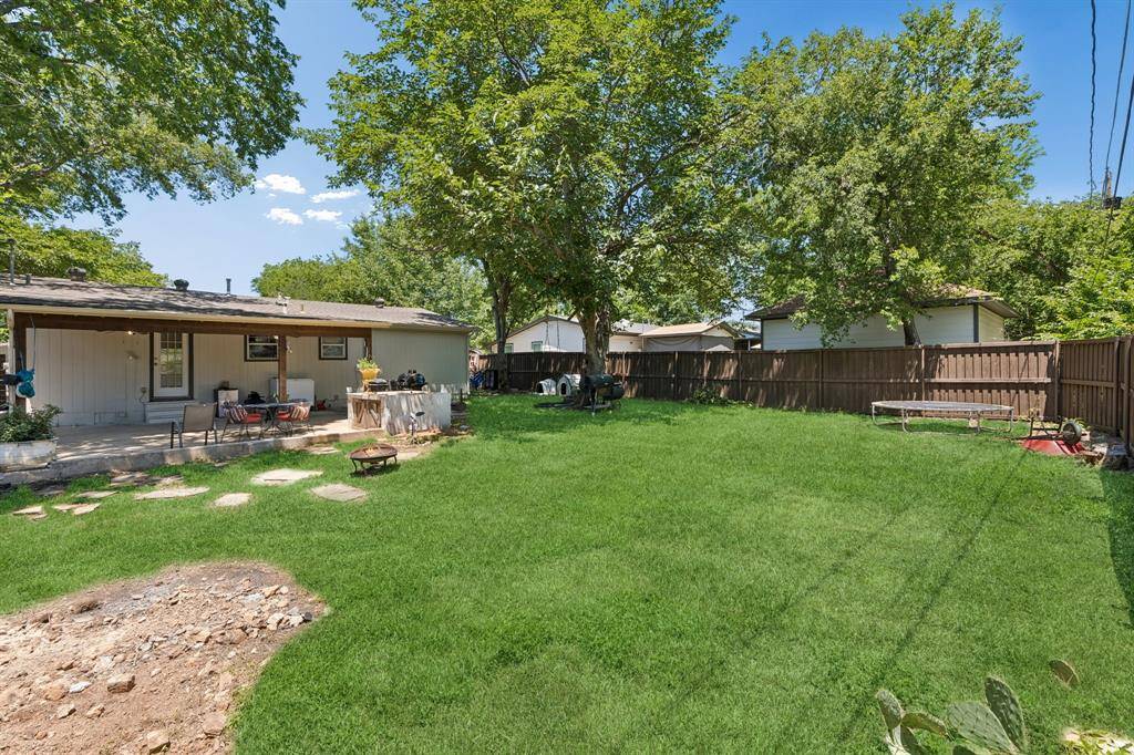 6642 Onyx Drive N, North Richland Hills, TX 76180
