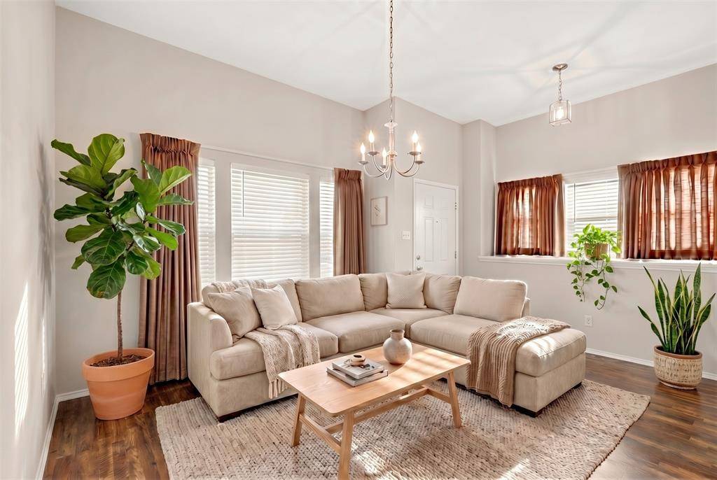 9844 Meadow Rue Drive, Mckinney, TX 75072