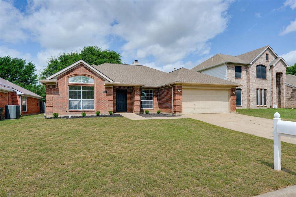6234 St Leonard Drive, Arlington, TX 76001