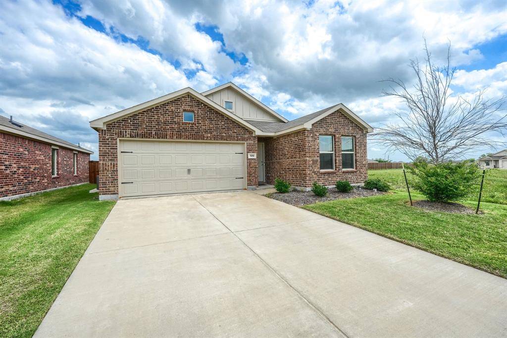 1318 Eldridge Pond Street, Forney, TX 75126