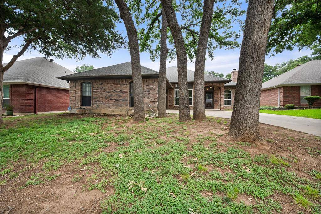 4705 Kensington Court, Arlington, TX 76016