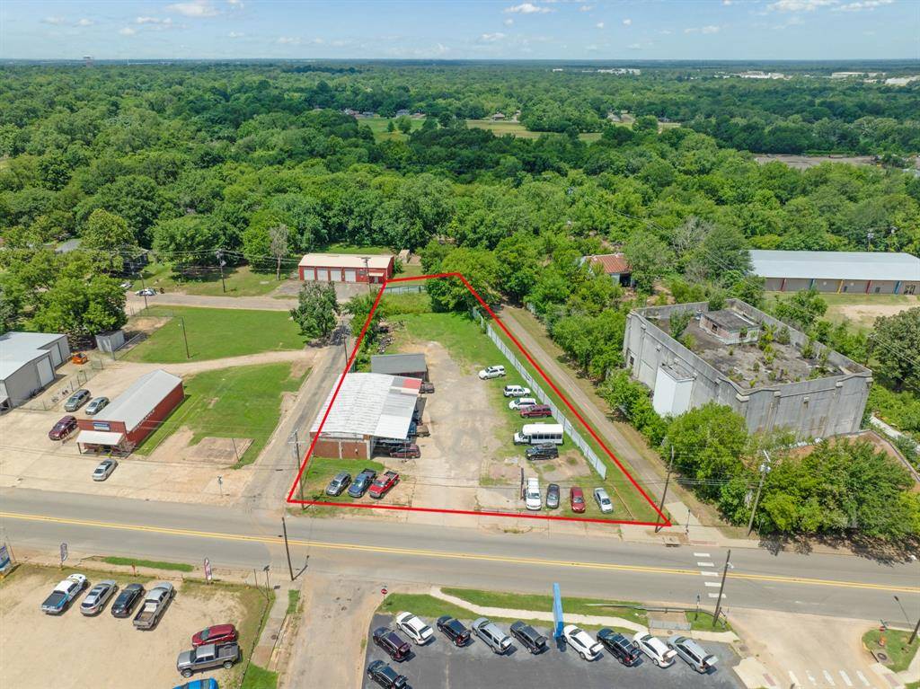 1121 N Main Street, Paris, TX 75460