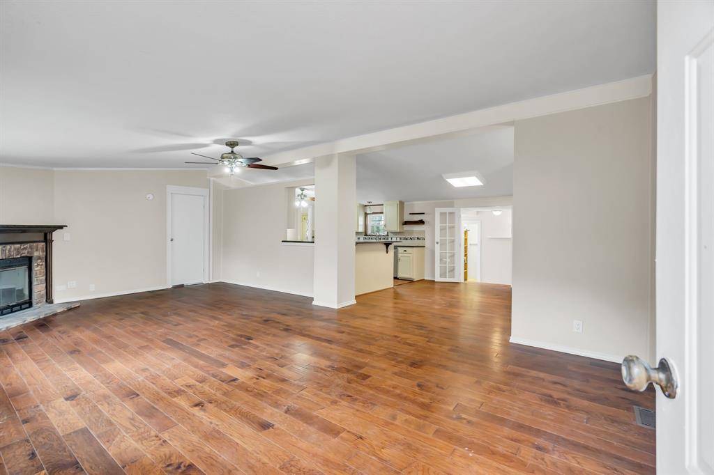 6000 Tranquility Drive, Fort Worth, TX 76140