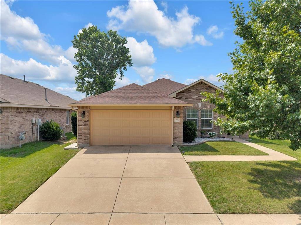 706 Cliffmere Drive, Arlington, TX 76002