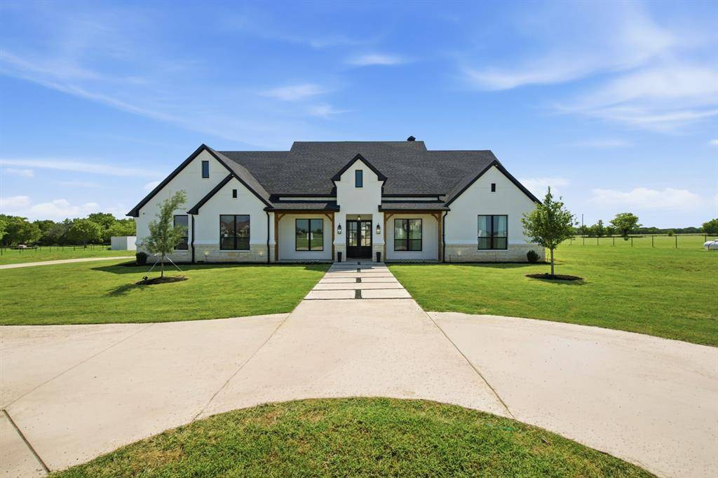 4790 Austin Circle, Sanger, TX 76266