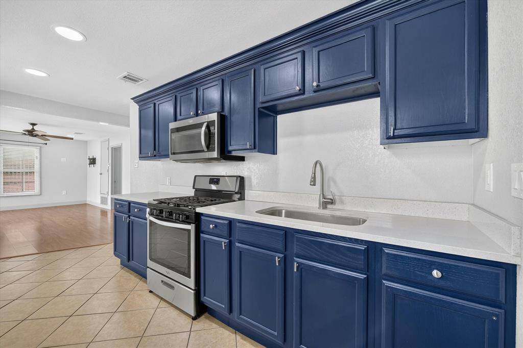 2344 Beaumont Street, Fort Worth, TX 76106