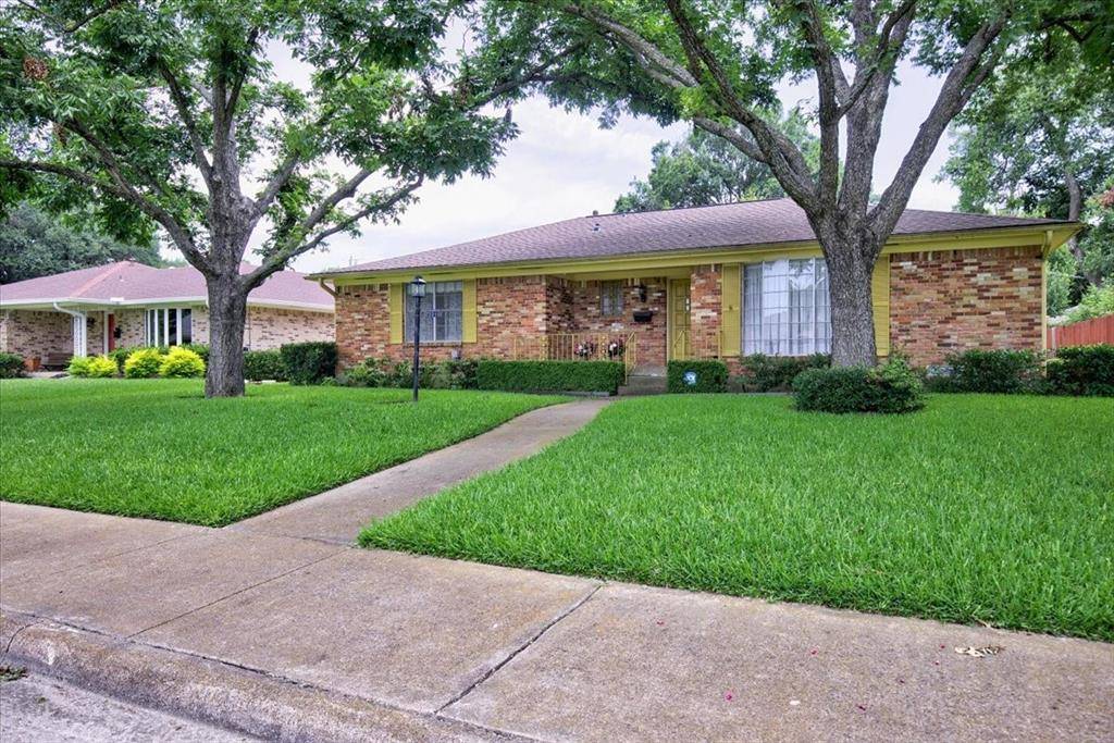 2210 Babalos Lane, Dallas, TX 75228