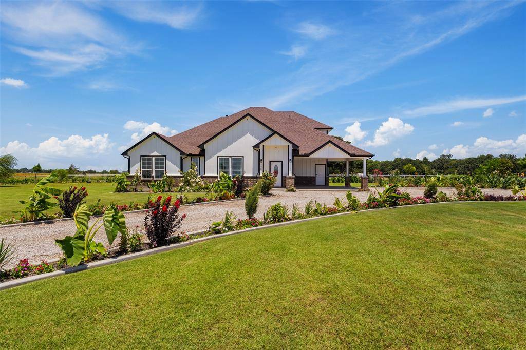 233 Private Road 7786, Wills Point, TX 75169