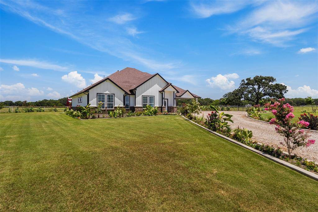 233 Private Road 7786, Wills Point, TX 75169