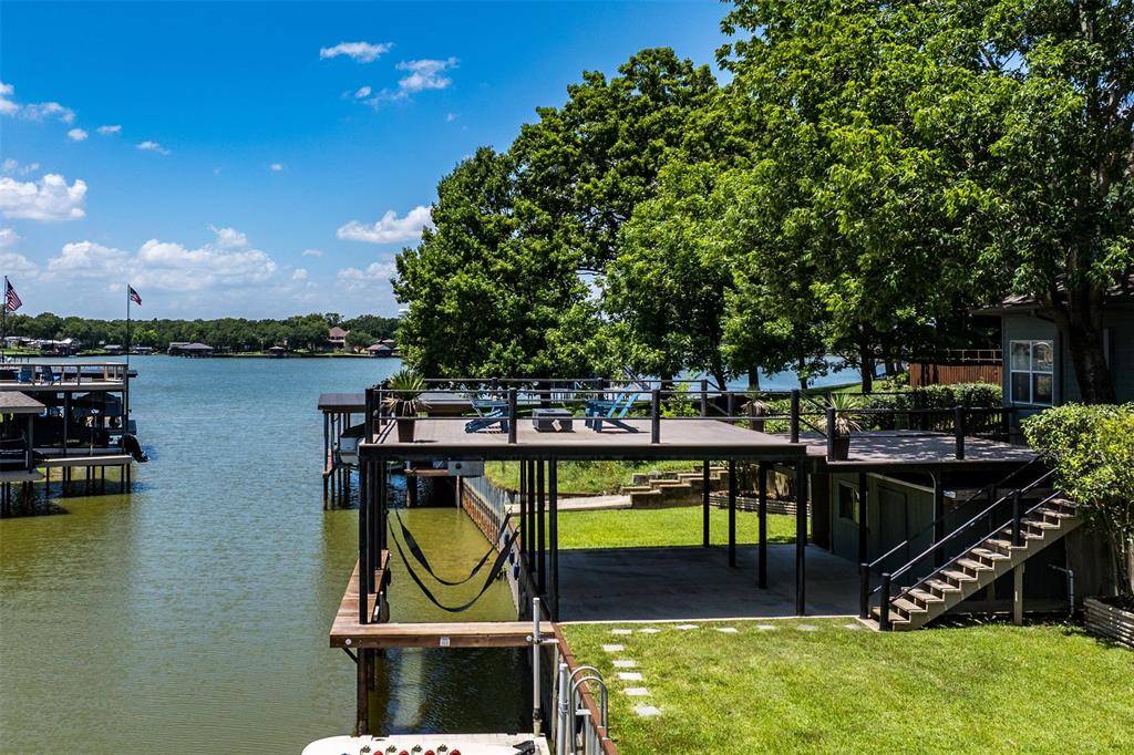 111 Hickory Creek Circle, Gun Barrel City, TX 75156