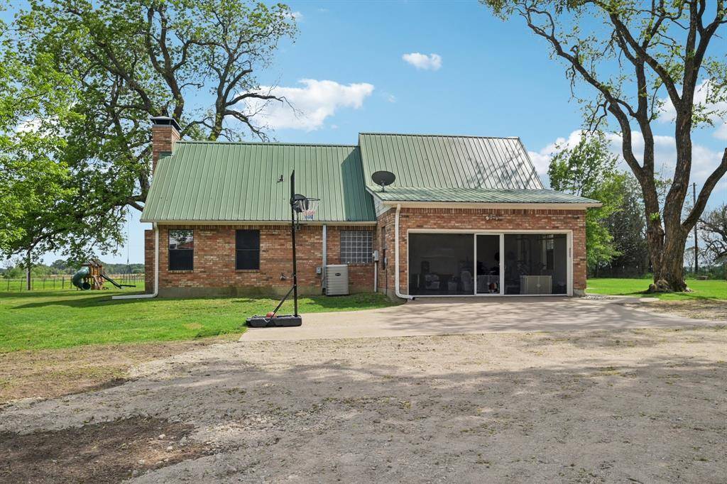 1143 RS County Road 2300, Emory, TX 75440