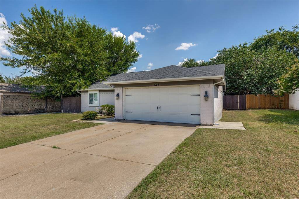 625 Park Center Boulevard, Saginaw, TX 76179