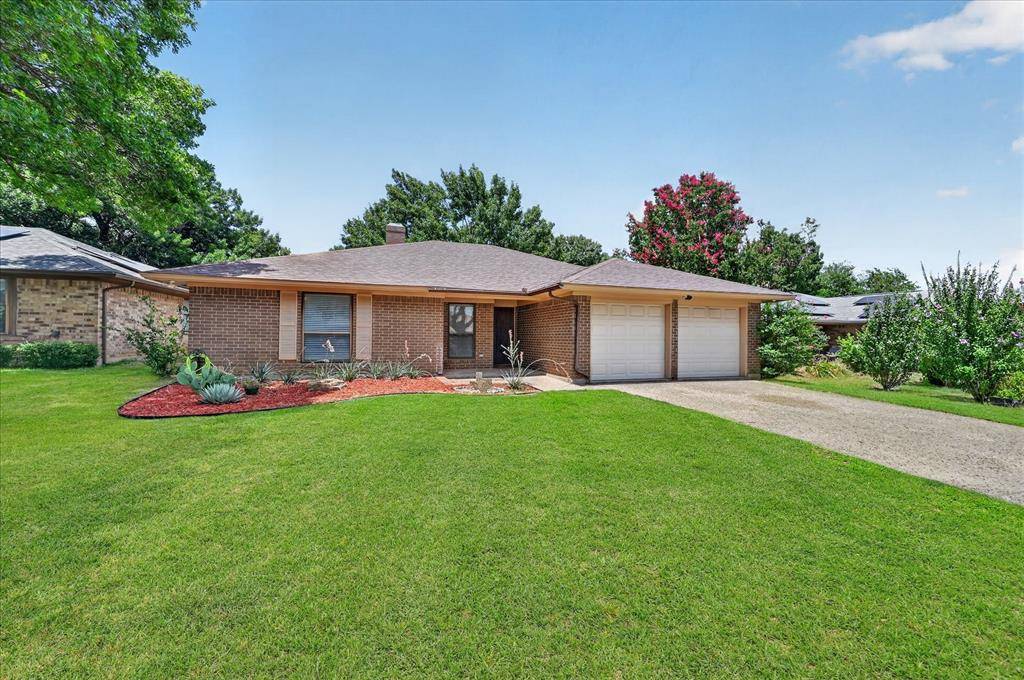 3520 Willowbrook Drive, Fort Worth, TX 76133