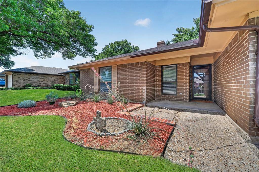 3520 Willowbrook Drive, Fort Worth, TX 76133