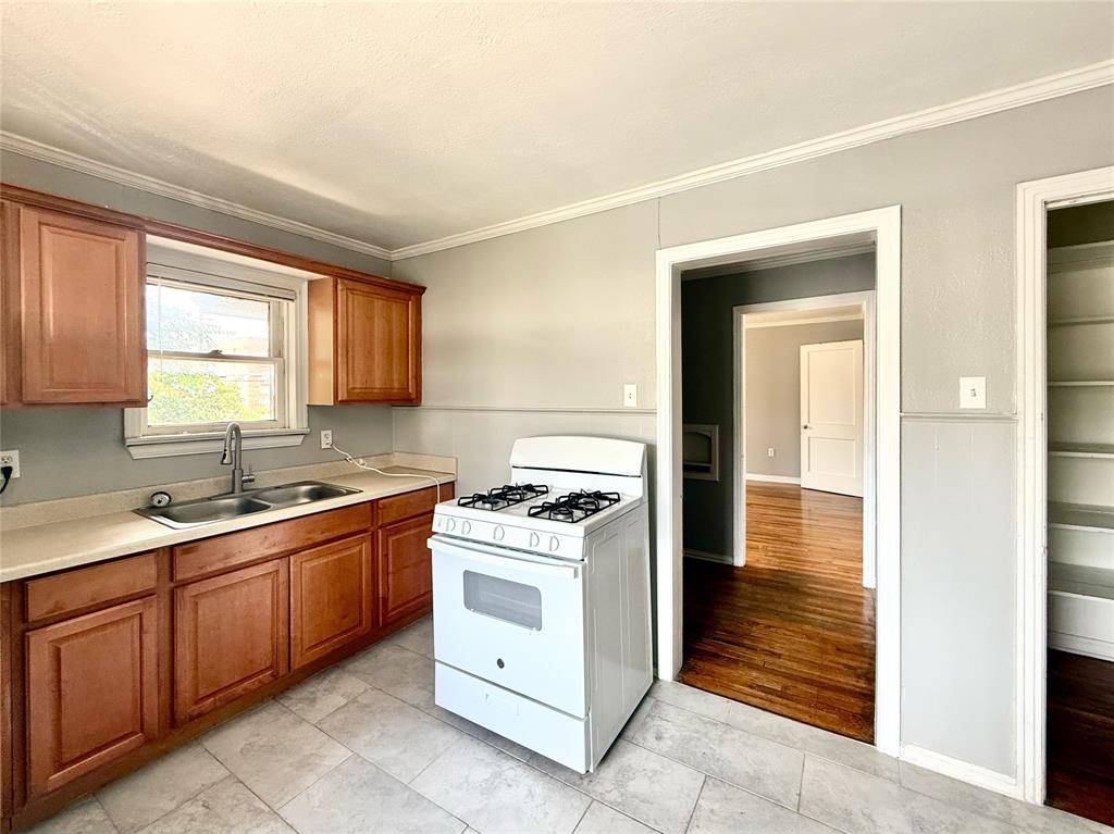 107 Fry Street #205, Denton, TX 76201