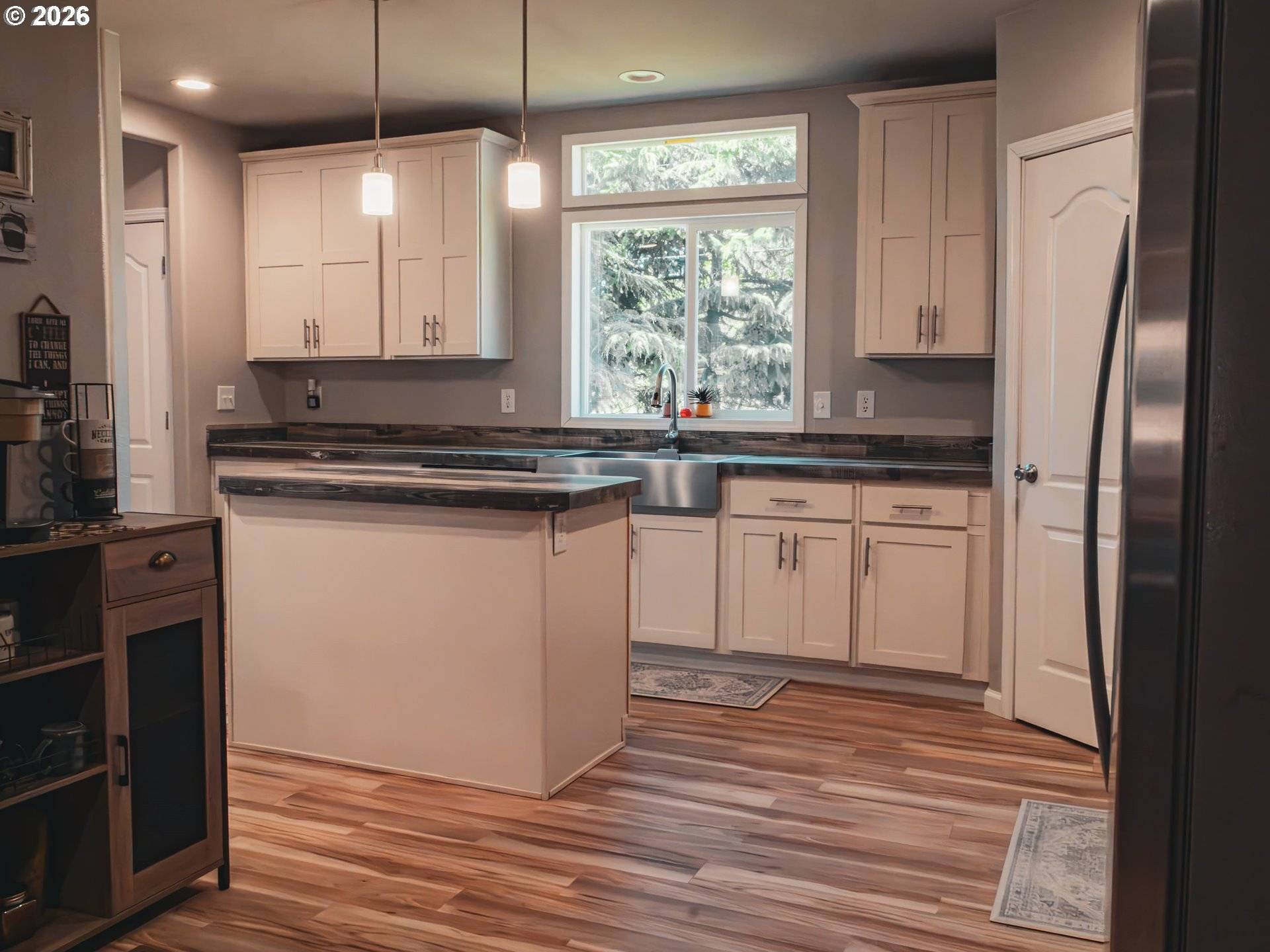 840 SE MOUNTAIN VIEW DR, Cascade Locks, OR 97014