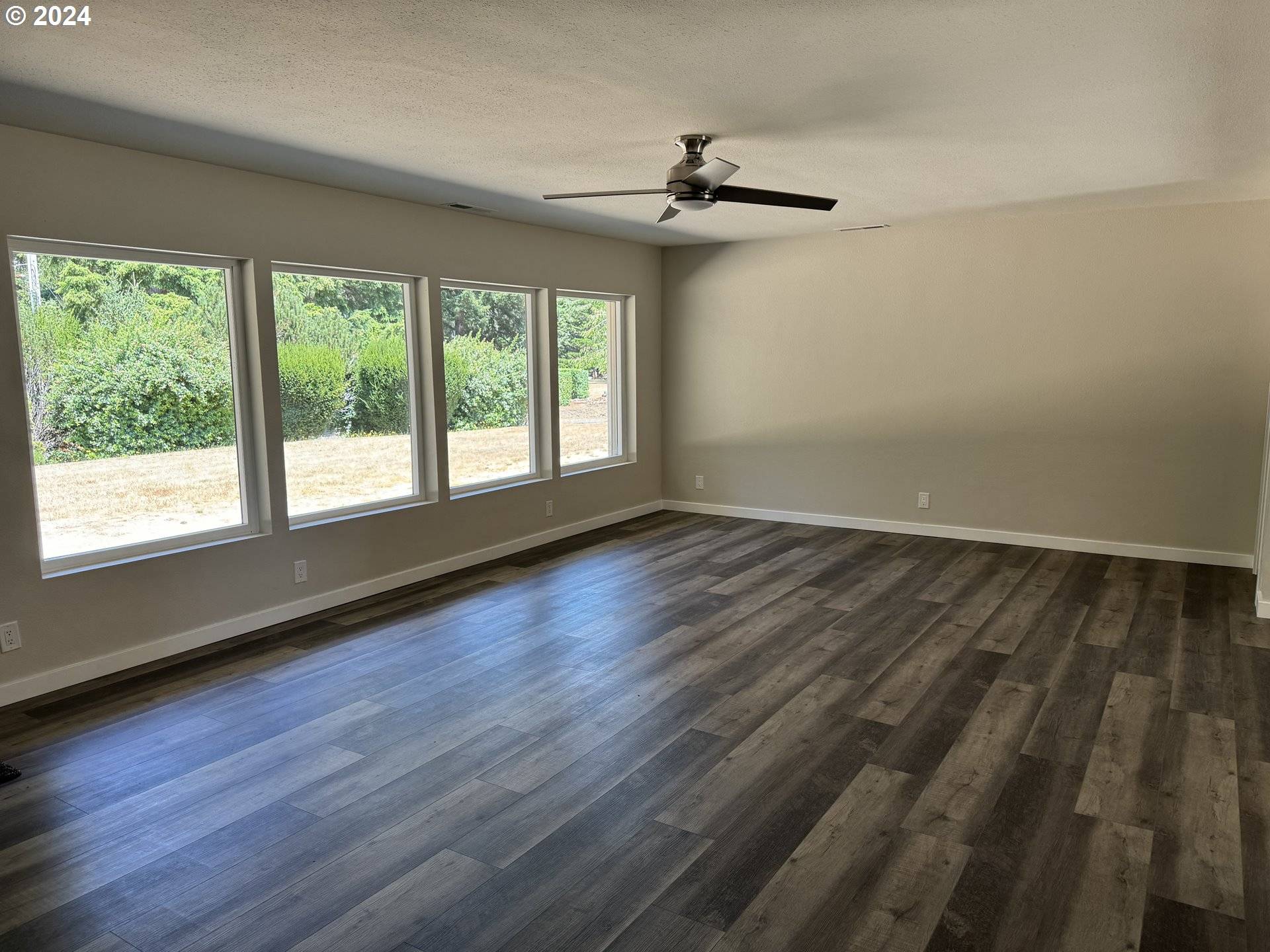 56188 PROSPER JUNCTION RD, Bandon, OR 97411