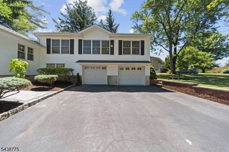 20 Northern Ave, Florham Park Boro, NJ 07932