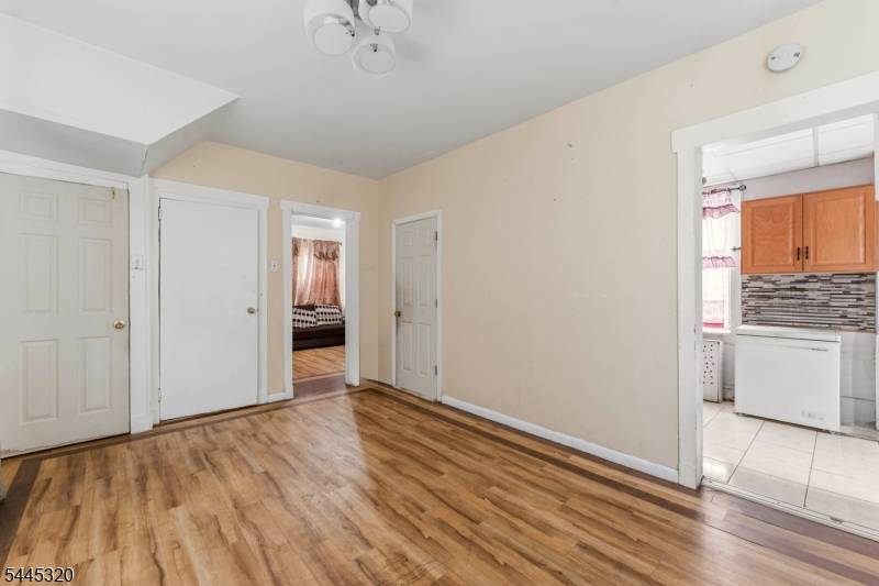 971 Grove St, Irvington Twp., NJ 07111